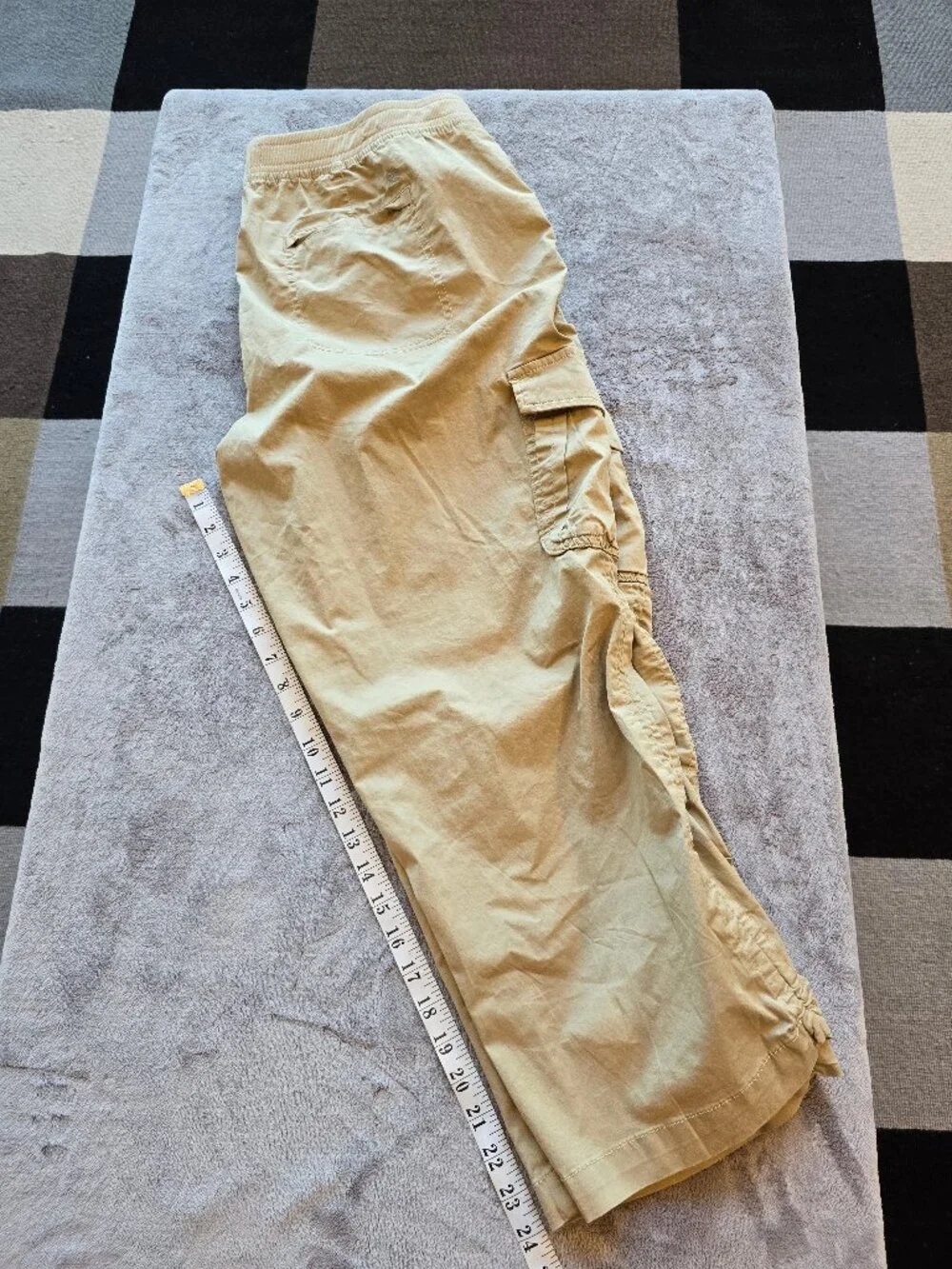 NWT Eddie Bauer Travex Woman's Ruched Capri Pantgs Beige Hiking Crop size 18 - Picture 2 of 6